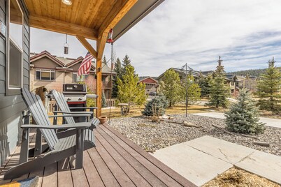 NEW! Town Center Basecamp at Big Sky | Walk to Dining, Shops & Events | Prime Location