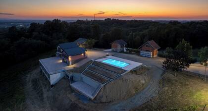 Stay among vineyards with a bathtub and nature views