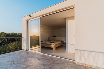 Stay among vineyards with views of Lonjsko Polje