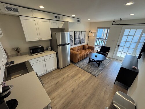 The Brick & Beam 3rd Floor Apartment