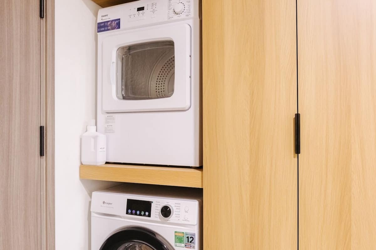 Deluxe Double or Twin Room, City View | Interior