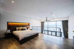 Kahden hengen deluxe-huone (yksi tai kaksi sänkyä), kaupunkinäköala