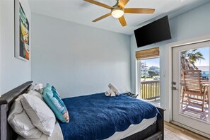 Room - Crystal Beach 3BR Oasis with Hot Tub and Fire Pit | Sleeps 8 (Crystal Beach)