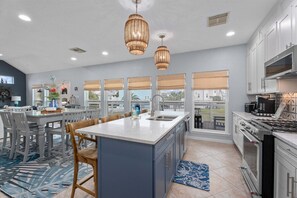 Fridge, microwave, oven, stovetop - Modern 3BR Galveston with Fire Pit & Private Pool & Jacuzzi | Mins to the Beach (Galveston)