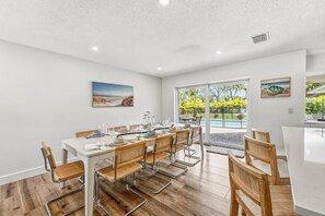 Dining - Siesta Sun Oasis | Private Pool, Walk to Siesta Key Beach, Game Room (Sarasota)
