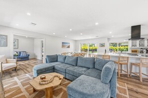 Smart TV, fireplace - Siesta Sun Oasis | Private Pool, Walk to Siesta Key Beach, Game Room (Sarasota)
