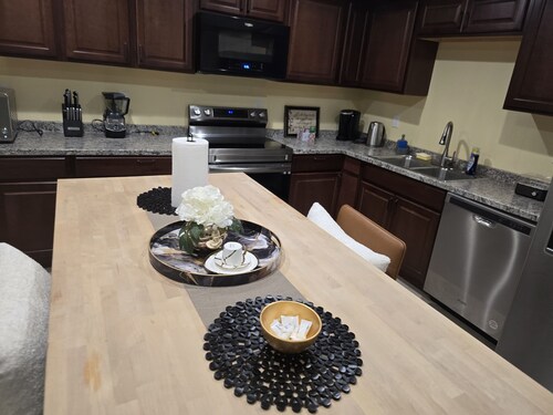 Charming 2-bedroom basement house with AC in lovely Lawrenceville