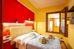 Iron/ironing board, free WiFi, bed sheets - Vacation House Viola Tortolì (Tortoli')
