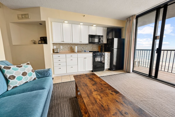 Fridge, microwave, oven, stovetop - 1BR Oceanfront on the Golden Mile (Myrtle Beach)