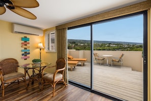 Interior - Kona Alii 711 - Oceanfront Kona Penthouse w/ AC | Walk to Town (Kailua Kona)