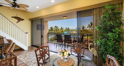 Kona Alii 711 - Oceanfront Kona Penthouse w/ AC | Walk to Town