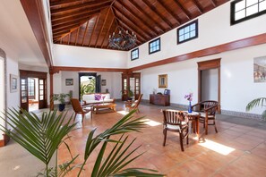 Interior - Bellavista private heated pool and sauna (Valles, Los)