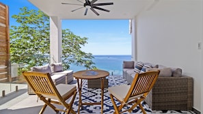 Outdoor dining - NEW! Oceanfront Casita w/ Private Plunge Pool, Ocean Access w/ Dock & Concierge (Punta Blanca)