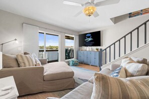 Smart TV - New! Bayfront Condo w/ 2 Balconies, Loft & Pool – Walk to Beach (Fort Walton Beach)