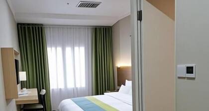 Qiqiaowu Hotel Xinfadi Subway Station