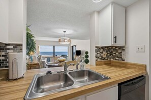 Fridge, microwave, oven, stovetop - Classy Beachy-Vibe Oceanfront Condo-Walk to Beach (Fernandina Beach)