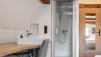 Double Room, Non Smoking, Air conditioning | Bathroom