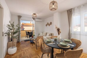 Dining - Apartment Xenia, Medulin, Croatia (Medulin)