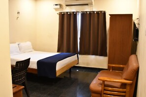 Deluxe Double or Twin Room | Desk, laptop workspace, free WiFi - Vybhav Residency (Anantapur)
