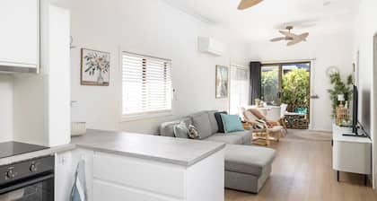 Akuna Beach Cottage Fingal Bay