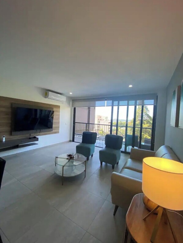 Living area - Vrbo Property (San Salvador)