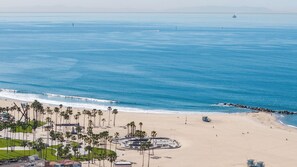 House (3 Bedrooms) | Interior - Brooks Avenue by Avantstay Walk to Venice Beach + Boardwalk Firepit + EV Charger (Venice)