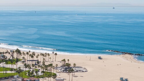 Brooks Avenue by Avantstay Walk to Venice Beach + Boardwalk Firepit + EV Charger