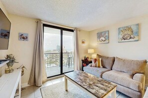 Living area - Oceanview condo with pool, private balcony, W/D - steps to beach (Myrtle Beach)