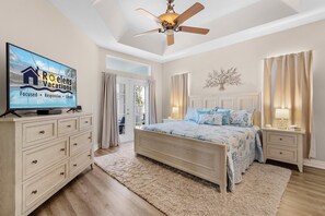 Desk, iron/ironing board, travel cot, WiFi - SUNNY Paradise with HTD Pool, Game Room, & Privacy (Cape Coral)