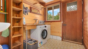 Interior - Blue Moon, Beechworth (Beechworth)