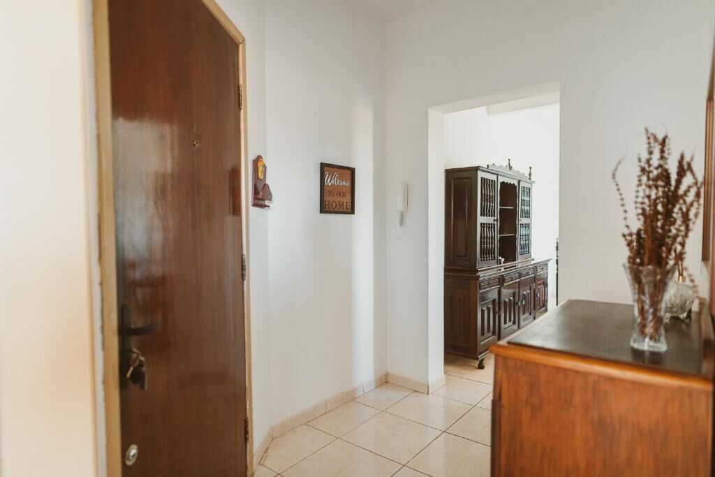 Classic Apartment, City View | Interior