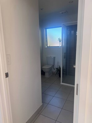 Casa, 3 habitaciones, patio | Baño