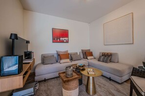 Living area - GRIMAUD – BEAUTIFUL PROVENCAL VILLA IN THE HEART OF THE VILLAGE (GRIMAUD)