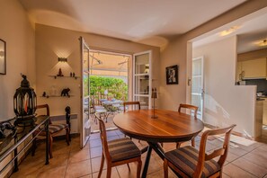 Dining - GRIMAUD – BEAUTIFUL PROVENCAL VILLA IN THE HEART OF THE VILLAGE (GRIMAUD)