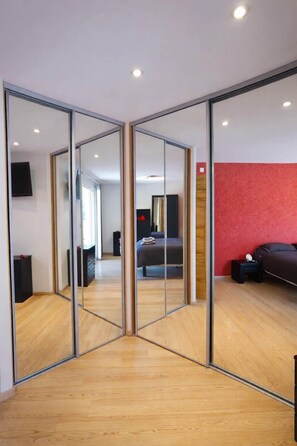 1 bedroom, iron/ironing board, free WiFi