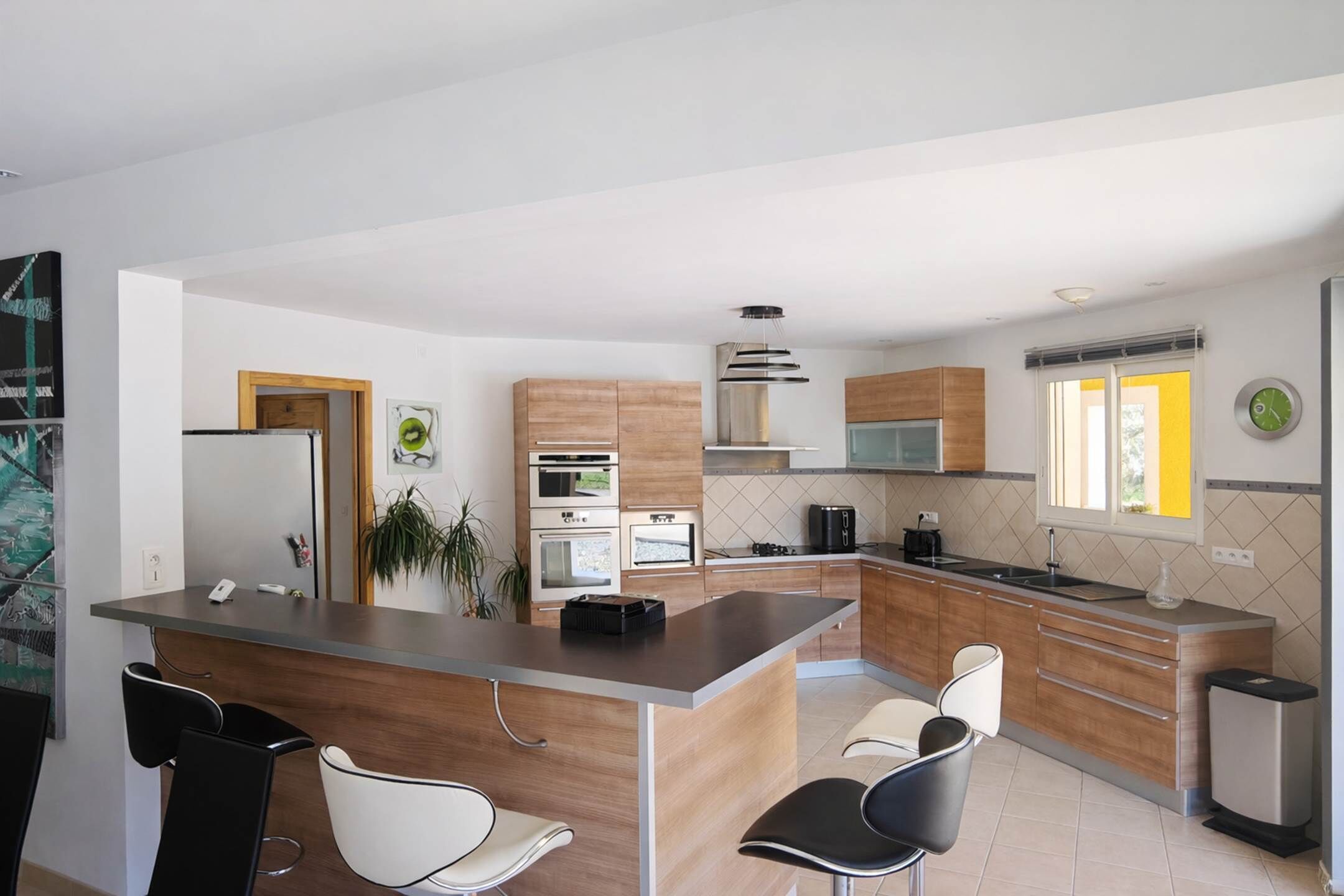 Frigorifero, microonde, forno, lavastoviglie
