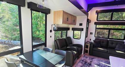 Luxury Cabin RV - The Olympic (Sleeps 6) - The most luxurious stay at RV@Olympic â brand-new Black Label with king bed, electric fireplace & LED mood lighting.