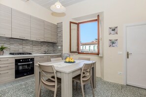 Fridge, oven - Bilocale Roma - Goelba (Marciana Marina)