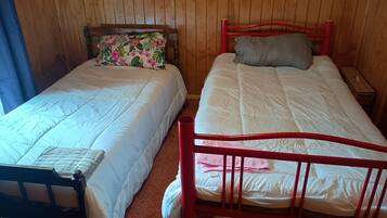 Quarto duplo básico, vista para o pátio