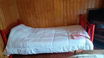 Habitación individual básica, vista al patio