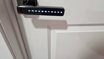 Room, 1 Bedroom | Miscellaneous