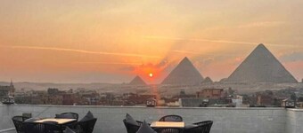 Solis pyramids view hotel
