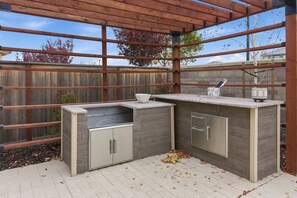 Terrace/patio - Designer 4BR Home + Downstairs Suite | Near Parks & Shops (Lathrop)