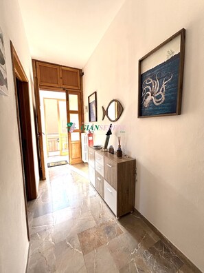 Interior - Spacious apartment for 6 people near the sea (San Vincenzo)