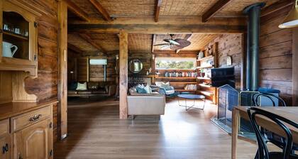 Wattlewood | Mid Century Chic with Outdoor Serenity