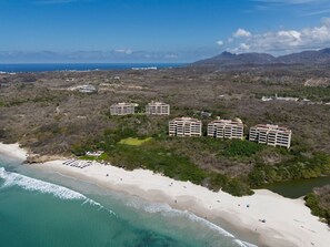 Beach nearby - Condo Cuenco at Surf Residences Punta Mita (Punta Mita)