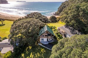 Exterior - The Beachfront Bach - Onemana (Onemana)