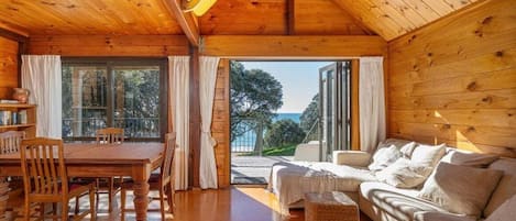 リビング エリア