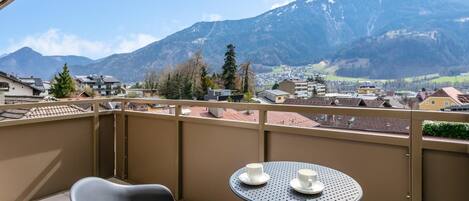 تناول الطعام بالخارج