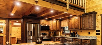 New Cabin w/ Hot Tub + ATV Trails Near Pine Creek